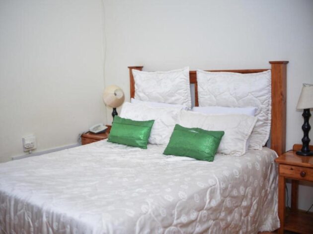 Deluxe Room - Image 3
