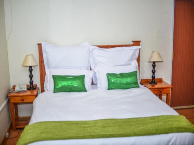 Deluxe Room - Image 4